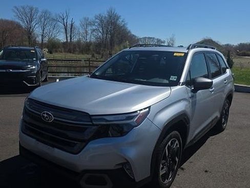 Used 2025 Subaru Forester Limited image 1