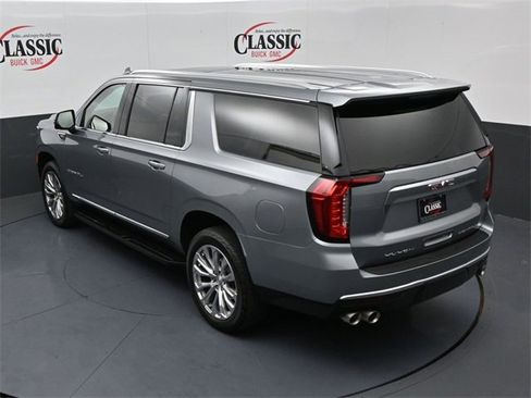 Used 2023 GMC Yukon XL Denali image 16