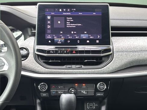 Used 2024 Jeep Compass Sport image 23