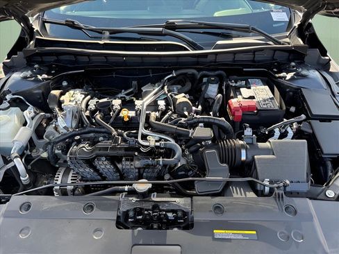 Used 2023 Nissan Altima 2.5 SV image 14