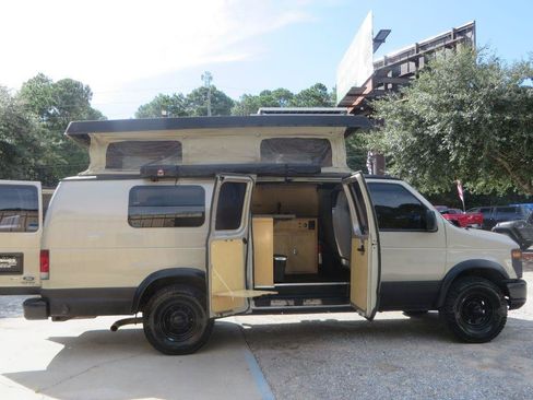 Used 2012 Ford E-250 and Econoline 250 Extended w/ Commercial Cargo Van Pkg RWD image 10