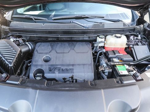 Used 2020 Chevrolet Traverse LT image 27