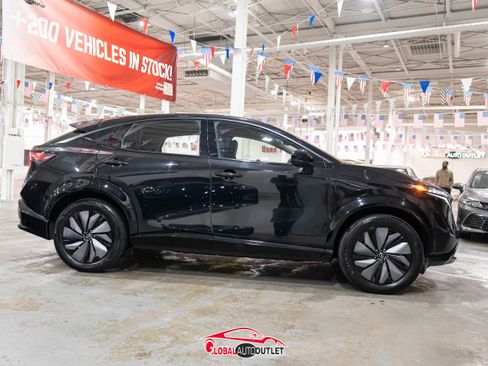 Used 2023 Nissan Ariya AWD image 8