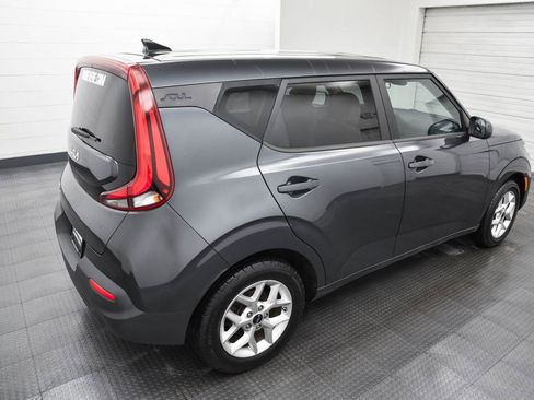 Used 2022 Kia Soul LX w/ Technology Package image 7