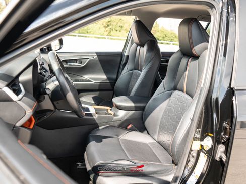 Used 2021 Toyota RAV4 Adventure image 16