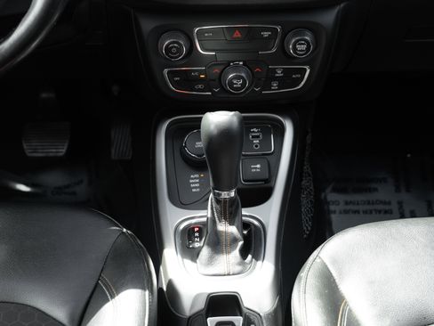 Used 2021 Jeep Compass Latitude w/ Convenience Group image 16