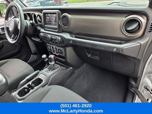Used 2018 Jeep Wrangler Unlimited Sport S AWD/4WD image 17