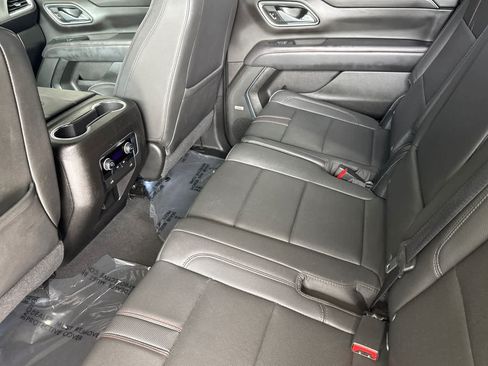 Used 2021 Chevrolet Suburban RST AWD/4WD image 4