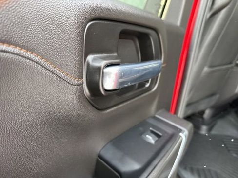 Used 2022 GMC Sierra 1500 AT4 image 25