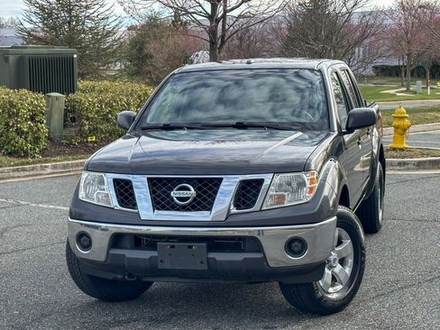Used 2011 Nissan Frontier SV w/ SV Premium Utility Pkg image 4