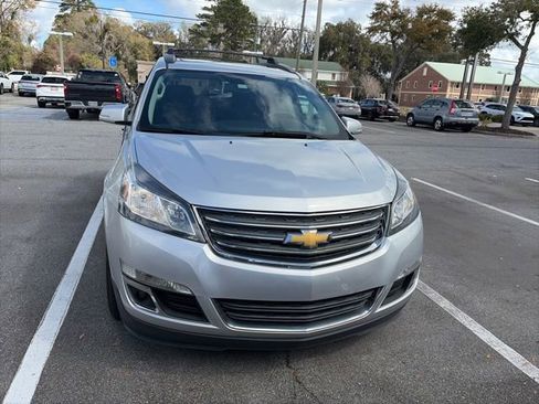 Used 2015 Chevrolet Traverse LT w/ LPO, 'HIT The Road' Package image 3