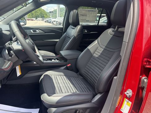 New 2026 Ford Explorer ST-Line w/ ST-Line Street Pack AWD/4WD image 13