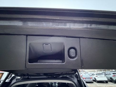 Used 2016 Chevrolet Suburban LT image 50