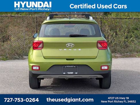 Certified 2024 Hyundai Venue SEL image 4