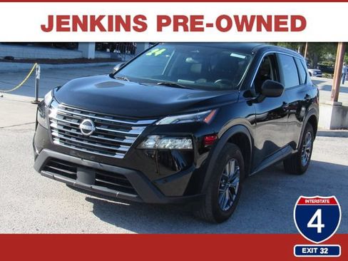 Used 2024 Nissan Rogue S AWD/4WD image 1