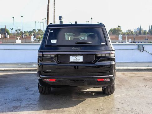 New 2026 Jeep Grand Wagoneer Limited w/ Convenience Group I AWD/4WD image 8
