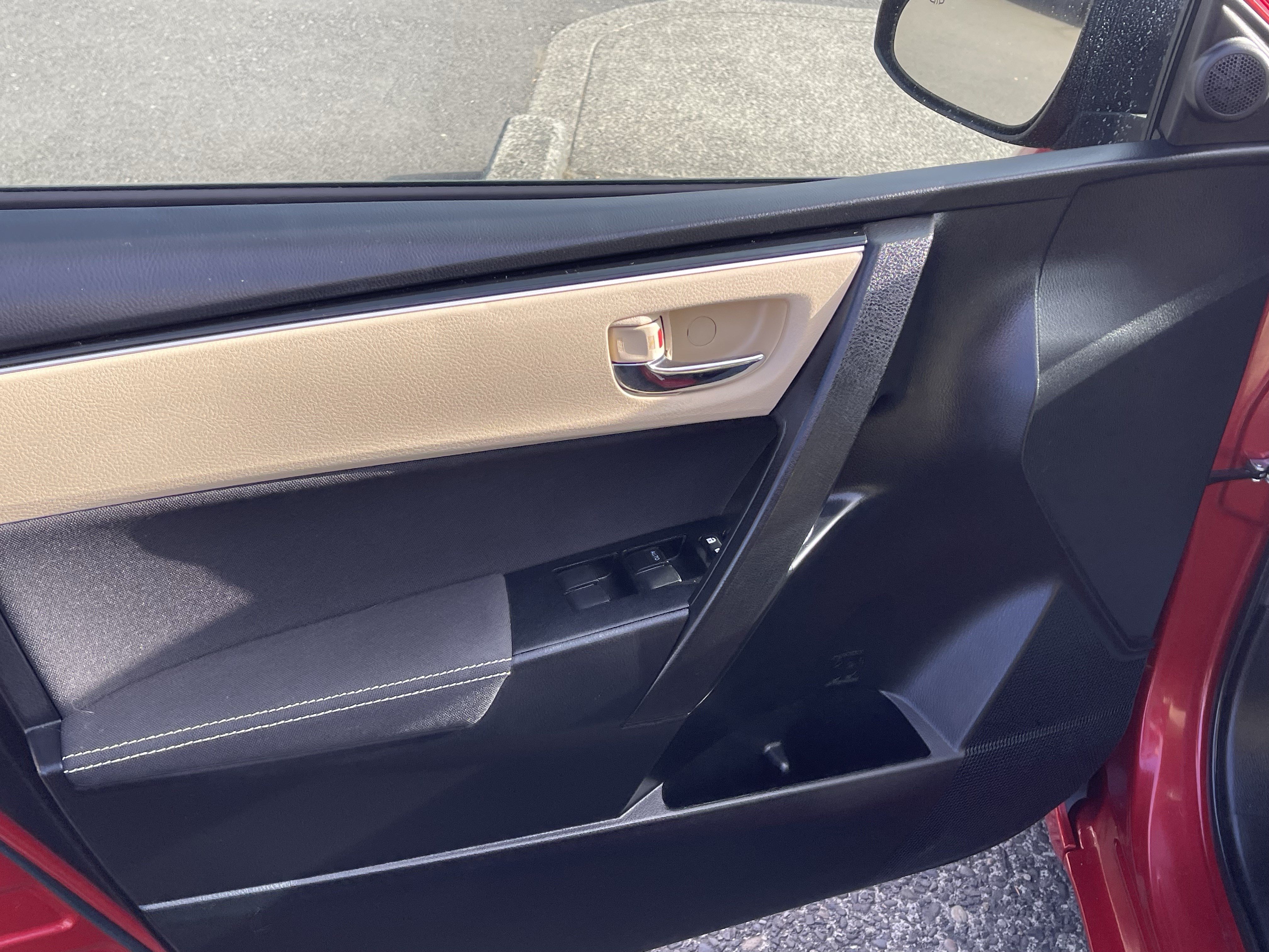 Certified 2019 Toyota Corolla LE FWD image 16