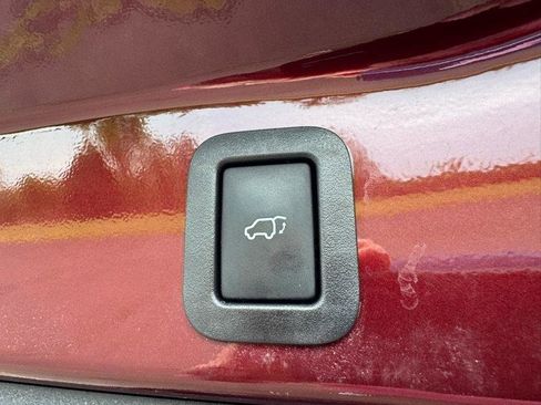 Used 2017 Toyota Highlander Plus AWD/4WD image 22