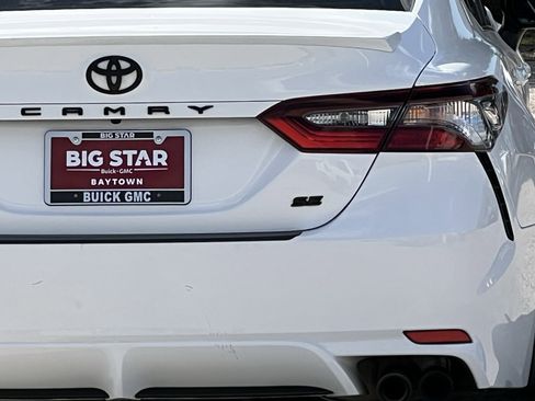 Used 2024 Toyota Camry SE image 5