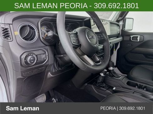 New 2025 Jeep Gladiator Sport image 9