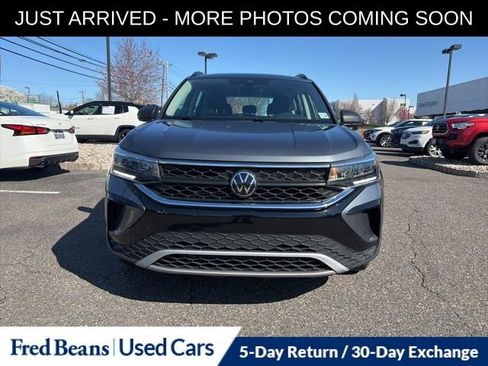 Used 2024 Volkswagen Taos S image 2