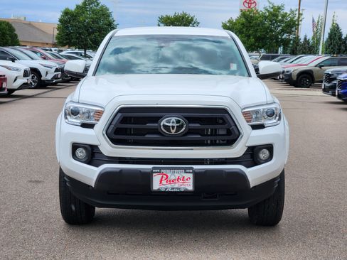 Used 2023 Toyota Tacoma SR5 AWD/4WD image 5