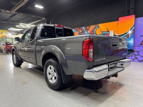 Used 2009 Nissan Frontier SE w/ SE Value Truck Pkg AWD/4WD image 3