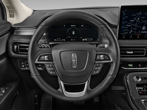 Used 2024 Lincoln Nautilus Premier w/ Equipment Group 102A image 8