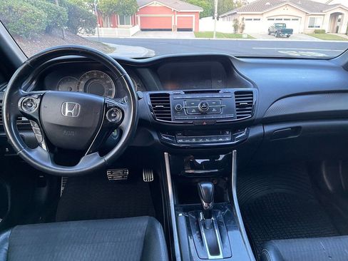 Used 2016 Honda Accord Sport image 8