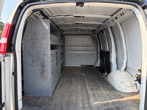 Used 2021 Chevrolet Express 2500 w/ Driver Convenience Package RWD image 6