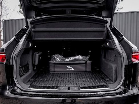 New 2026 Jaguar F-PACE R-Dynamic S image 8