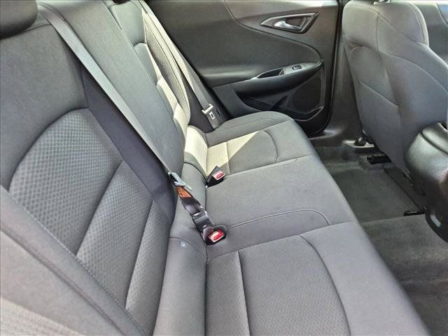 Used 2025 Chevrolet Malibu RS FWD image 18