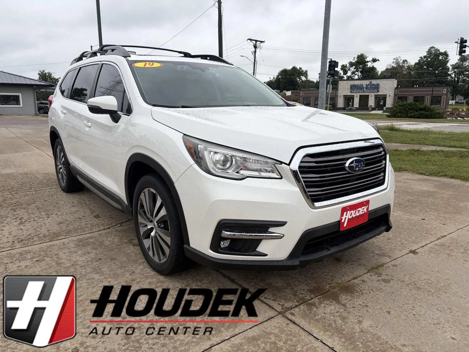 Used 2019 Subaru Ascent Limited w/ Popular Package #3 AWD/4WD image 1