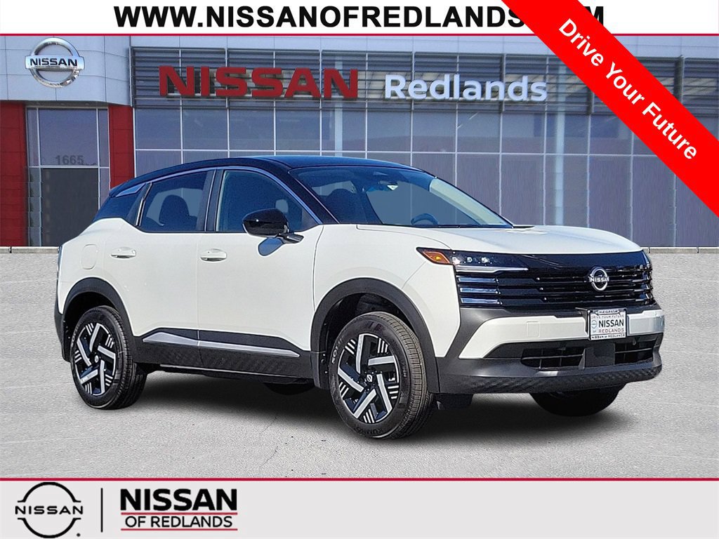 Used 2025 Nissan Kicks SV FWD image 1
