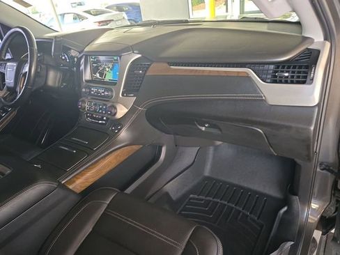 Used 2019 GMC Yukon XL Denali w/ Denali Ultimate Package image 30