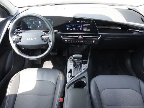 Used 2023 Kia Niro EX FWD image 42