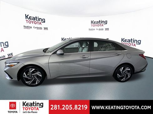Used 2025 Hyundai Elantra Limited FWD image 8