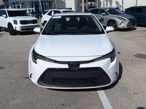 Used 2020 Toyota Corolla LE FWD image 9