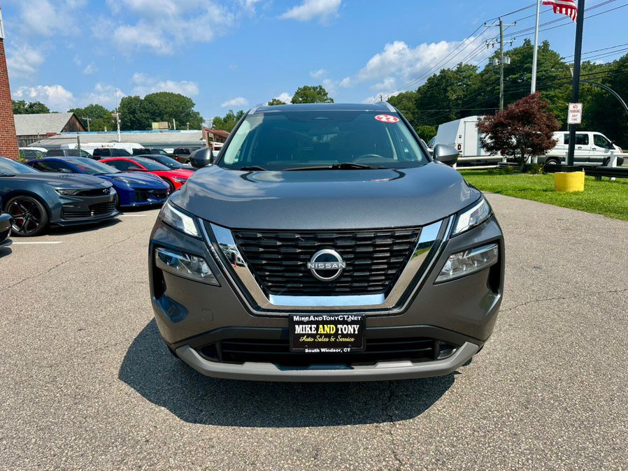 Used 2022 Nissan Rogue SV AWD/4WD image 2