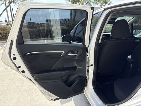 Used 2019 Honda Fit EX image 11