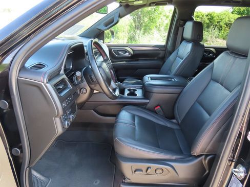 Certified 2024 Chevrolet Suburban RST w/ Luxury Package AWD/4WD image 26