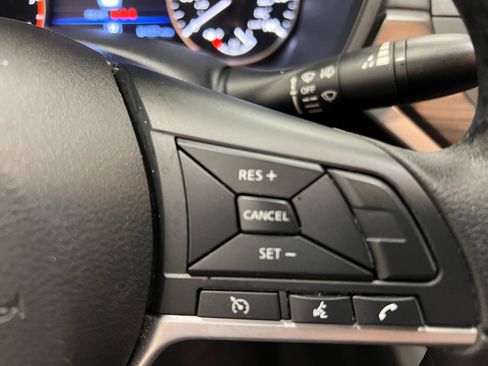 Used 2025 Nissan Altima 2.5 SV FWD image 32
