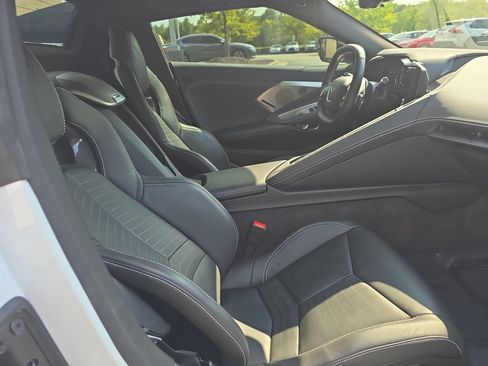 Used 2024 Chevrolet Corvette Stingray Preferred Conv w/ Battery Protection Package RWD image 10