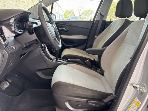 Certified 2021 Chevrolet Trax LS image 12