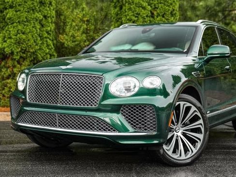 Used 2022 Bentley Bentayga AWD/4WD image 2