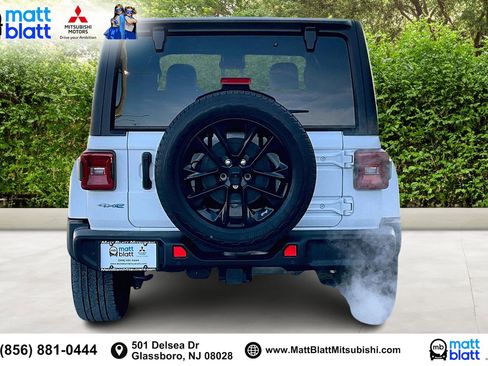 Used 2021 Jeep Wrangler Unlimited Sahara w/ Cold Weather Group image 5