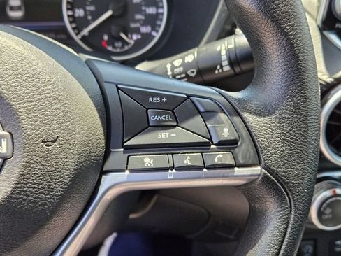Used 2024 Nissan Sentra SV FWD image 28