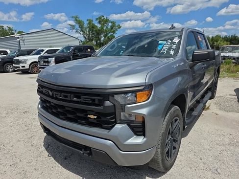 Used 2023 Chevrolet Silverado 1500 Custom AWD/4WD image 2