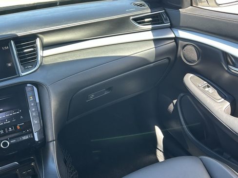 Used 2021 INFINITI QX50 Luxe w/ Appearance Package AWD/4WD image 18