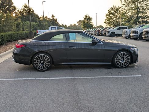 Used 2025 Mercedes-Benz CLE 300 4MATIC Cabriolet image 3